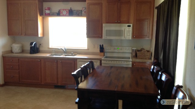 Kitchen/Dining area